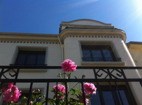 Гостиница Les Jardins de l'Ile  Лонжевиль-Ле-Мец